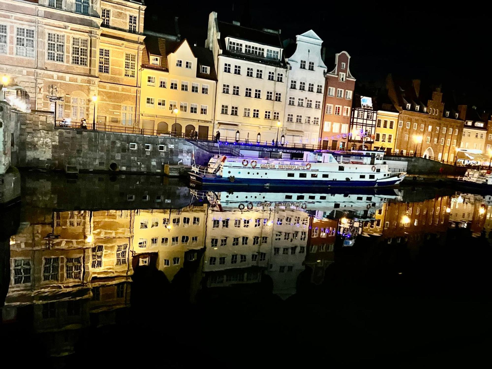 Baltic Riviera Apartments - Luxurious Apartment With Patio And River View Gdańsk Exterior foto