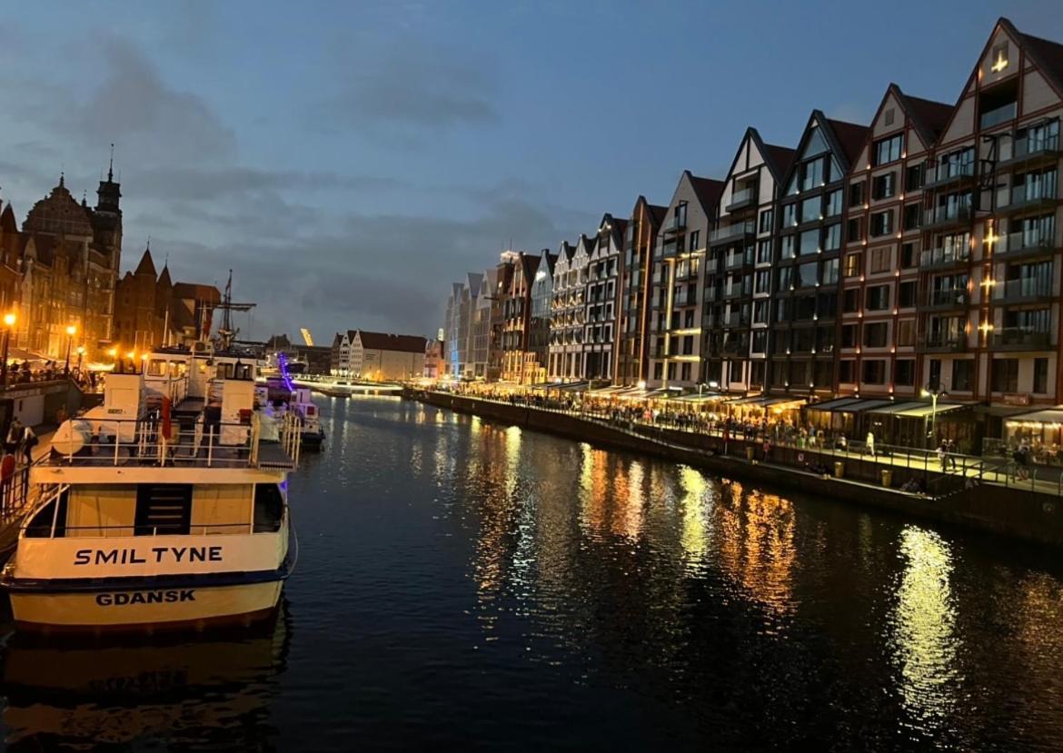 Baltic Riviera Apartments - Luxurious Apartment With Patio And River View Gdańsk Exterior foto
